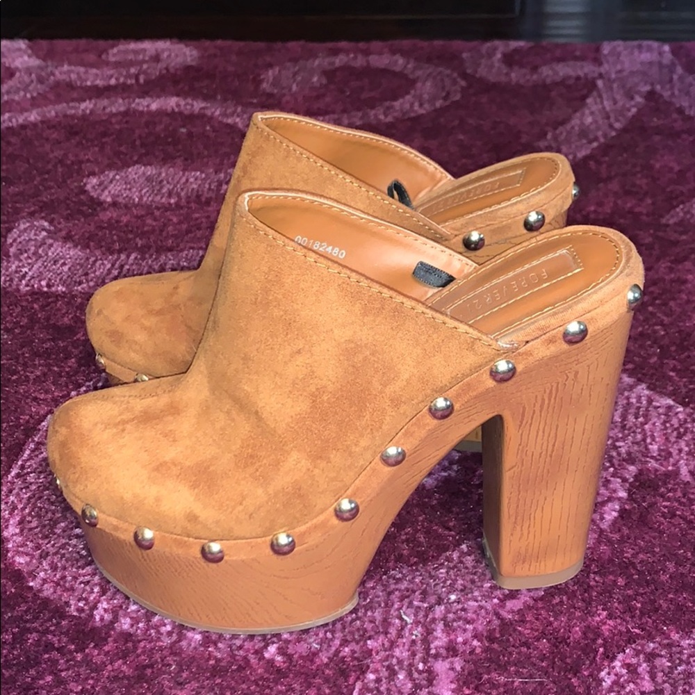 Clogs - Picture 2 of 2